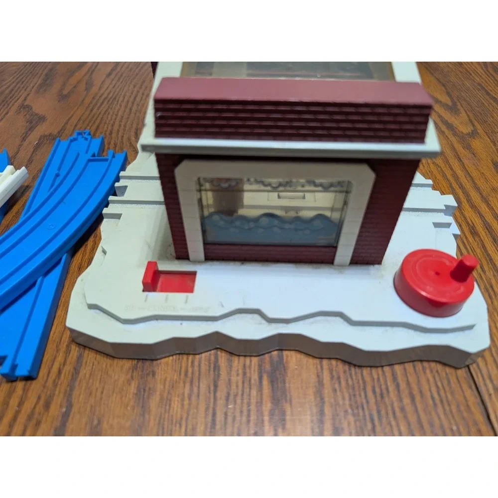 Thomas And Friends Sodor Tank Engine Train Car Wash Plarail Tomy 2005 Lot Track